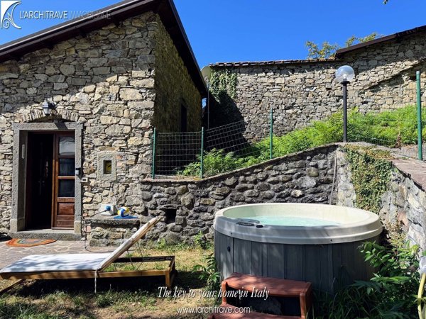 pentavano in vendita a Fivizzano in zona Cotto