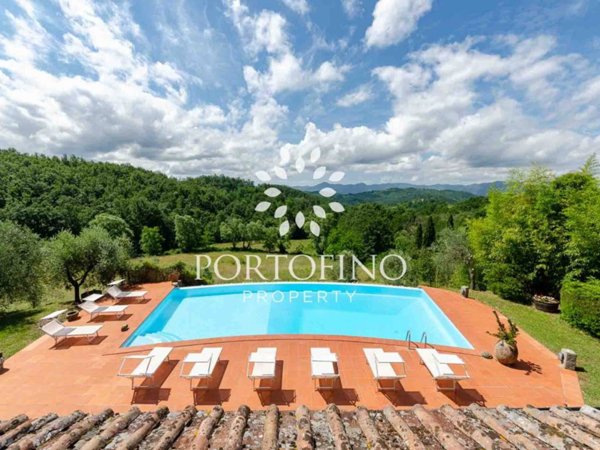 casa indipendente in vendita a Fivizzano in zona Montecurto