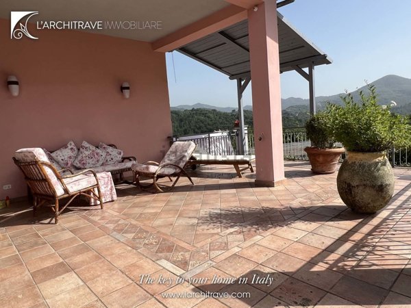 casa indipendente in vendita a Fivizzano