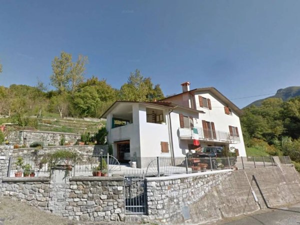 casa indipendente in vendita a Fivizzano
