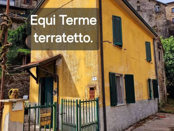 casa indipendente in vendita a Fivizzano in zona Equi Terme