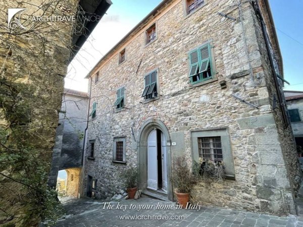 casa indipendente in vendita a Fivizzano