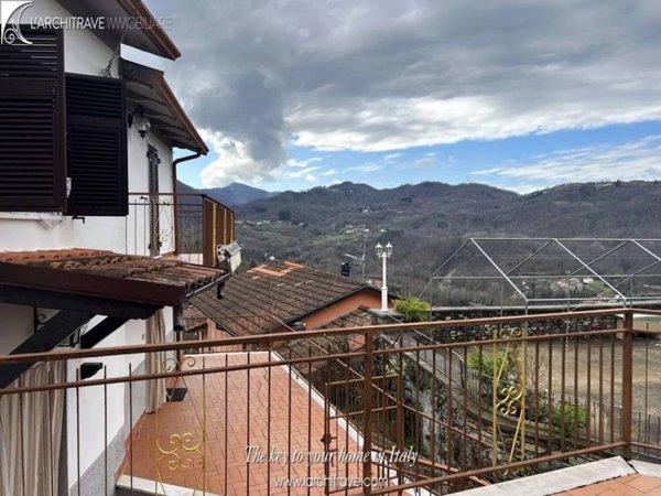 casa indipendente in vendita a Fivizzano