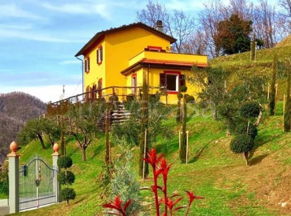 casa indipendente in vendita a Fivizzano