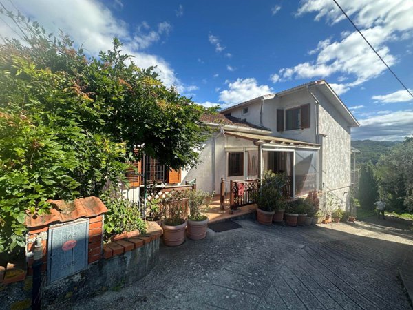 appartamento in vendita a Fivizzano in zona Moncigoli