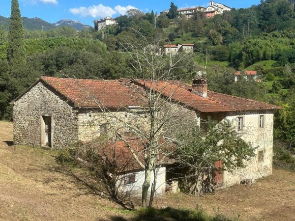 casa indipendente in vendita a Fivizzano