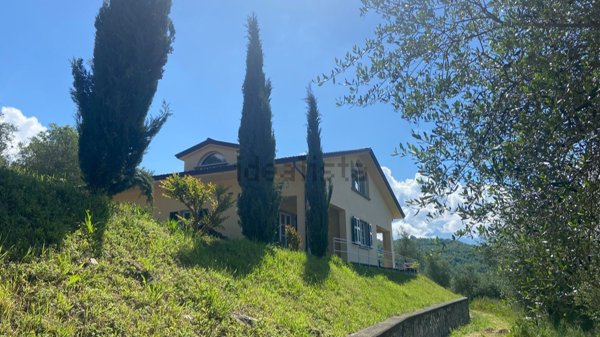casa indipendente in vendita a Fivizzano in zona Rometta