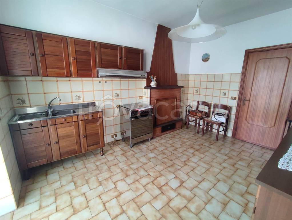 casa indipendente in vendita a Fivizzano in zona Gragnola