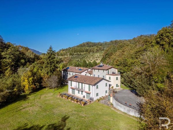 casa indipendente in vendita a Fivizzano