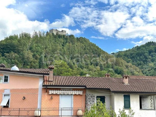 casa indipendente in vendita a Fivizzano in zona Gragnola