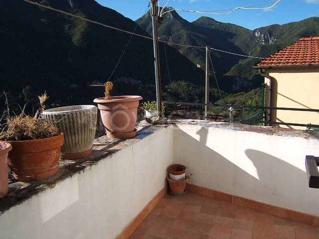 casa indipendente in vendita a Fivizzano