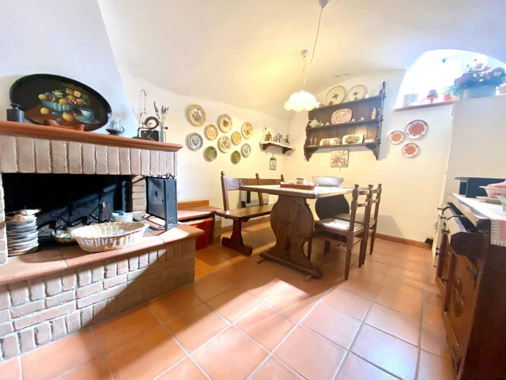 casa indipendente in vendita a Fivizzano in zona Equi Terme