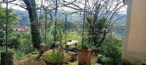 casa indipendente in vendita a Fivizzano in zona Rometta