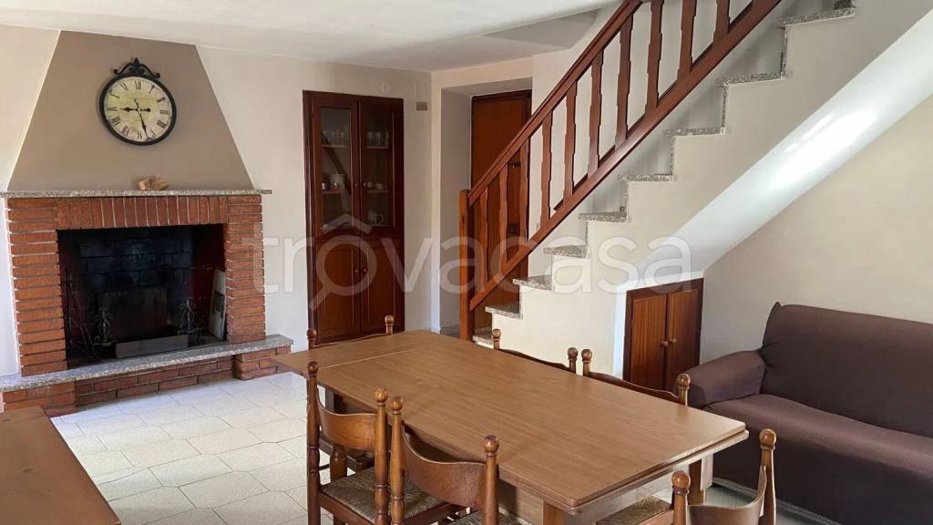 casa indipendente in vendita a Fivizzano
