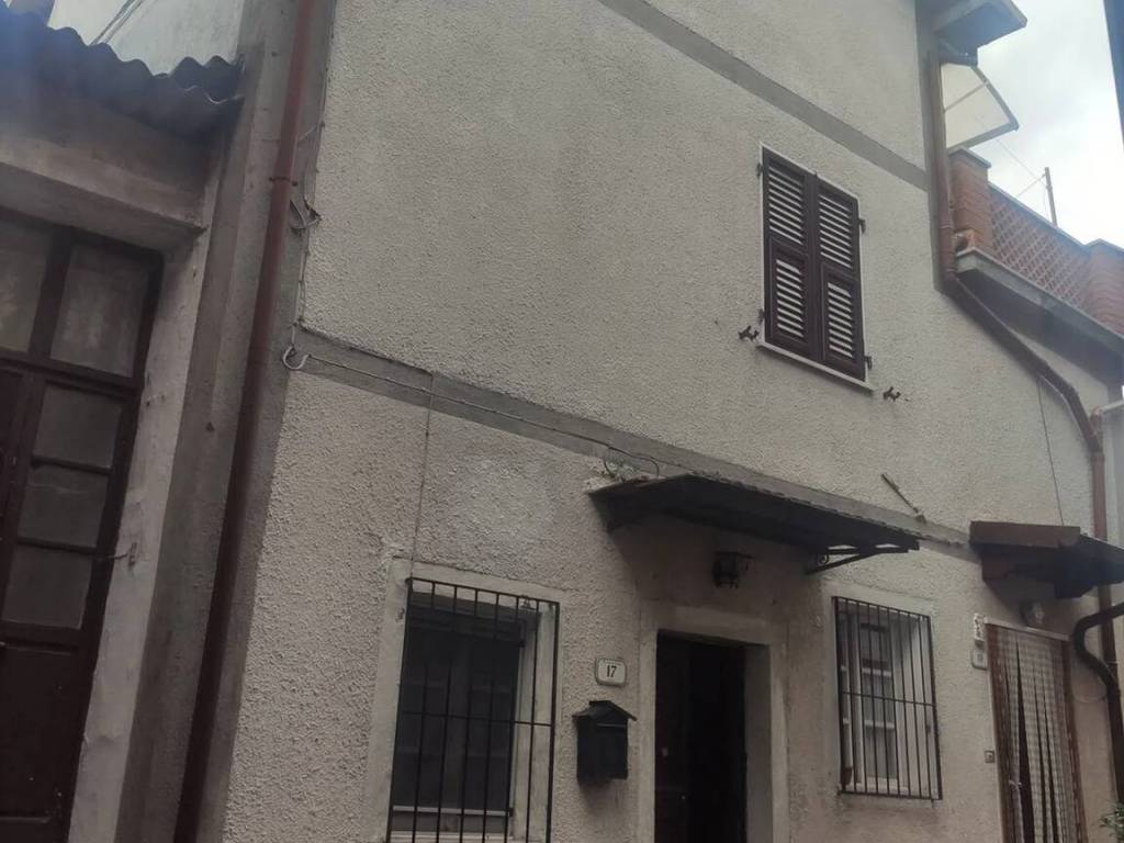 casa indipendente in vendita a Fivizzano