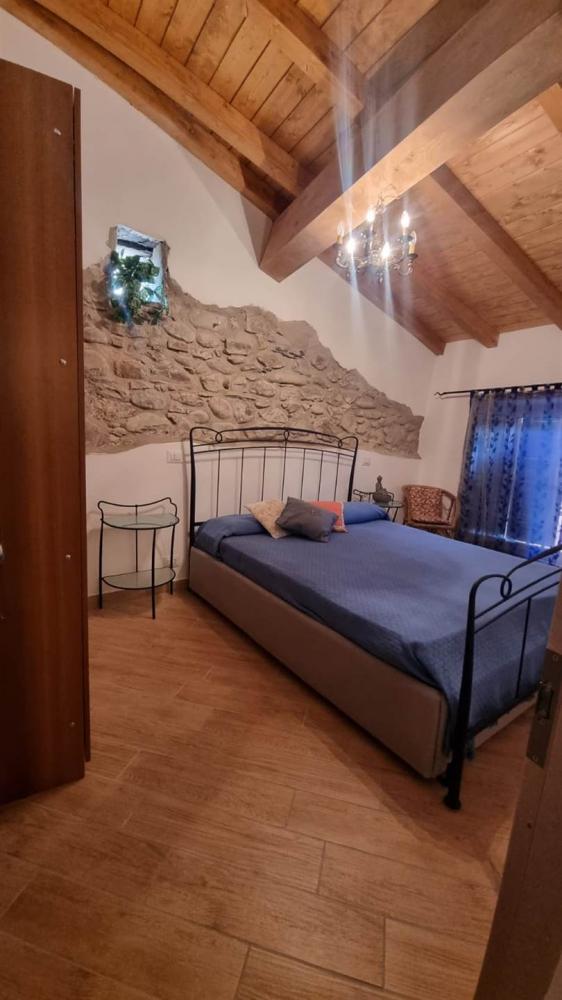 casa indipendente in vendita a Fivizzano in zona Gragnola