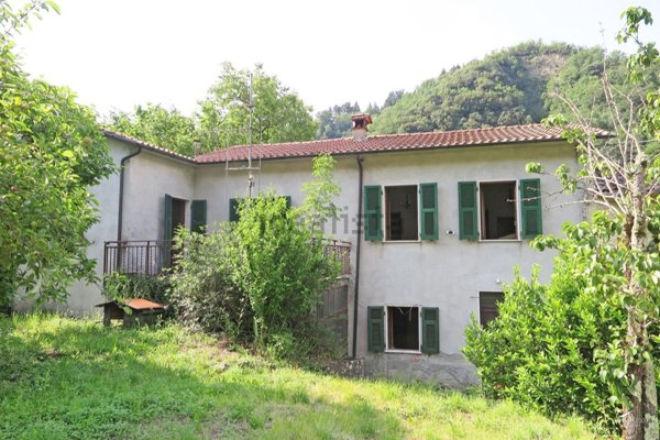 casa indipendente in vendita a Fivizzano in zona Equi Terme