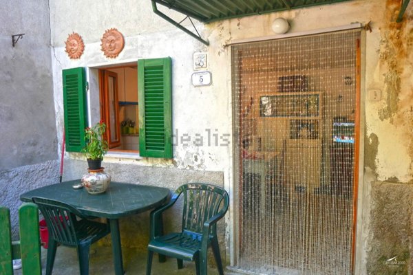 casa indipendente in vendita a Fivizzano