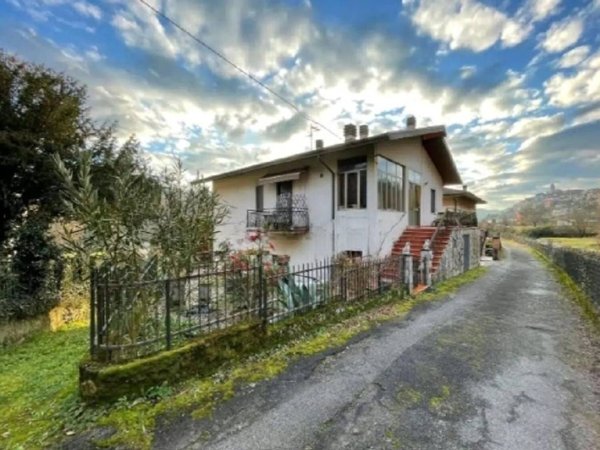 casa indipendente in vendita a Fivizzano in zona Gassano