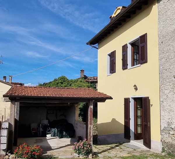 casa indipendente in vendita a Fivizzano