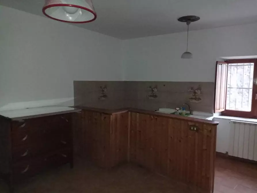 casa indipendente in vendita a Fivizzano in zona Cecina