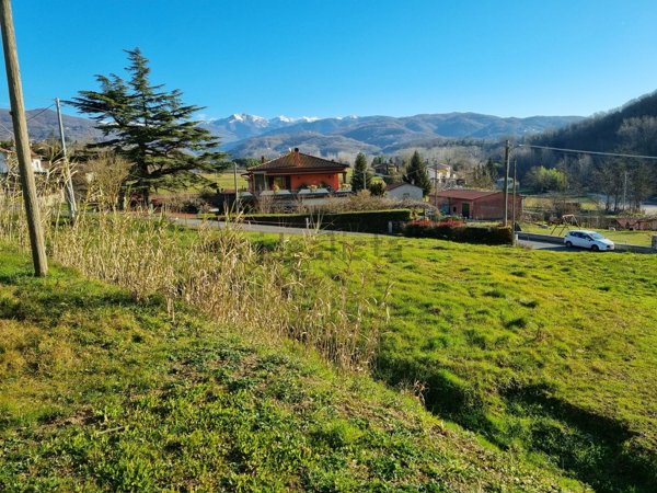 terreno edificabile in vendita a Fivizzano