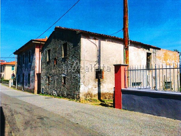 appartamento in vendita a Fivizzano in zona Ceserano