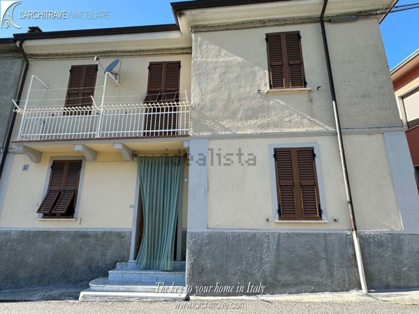 casa indipendente in vendita a Fivizzano