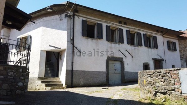 casa indipendente in vendita a Fivizzano