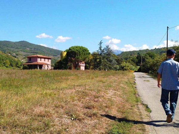 casa indipendente in vendita a Fivizzano