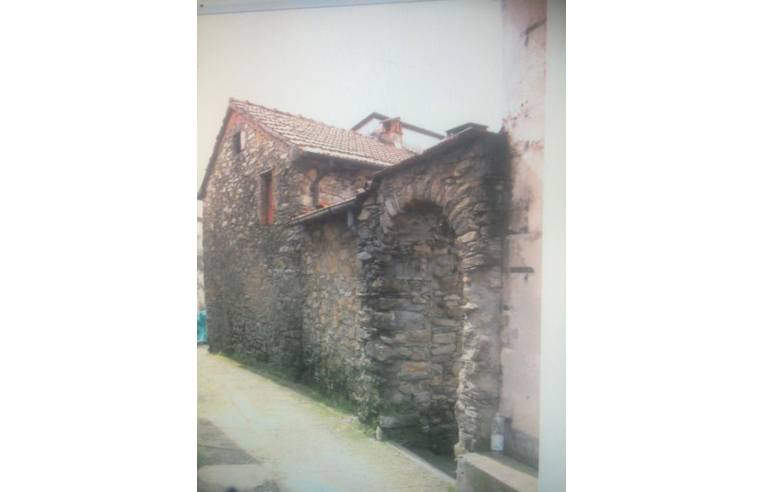 casa indipendente in vendita a Fivizzano in zona Corsano