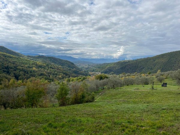casa indipendente in vendita a Fivizzano in zona Cerignano