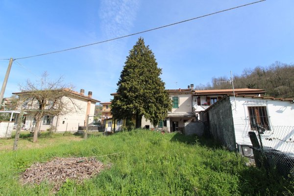 casa indipendente in vendita a Fivizzano in zona Rometta