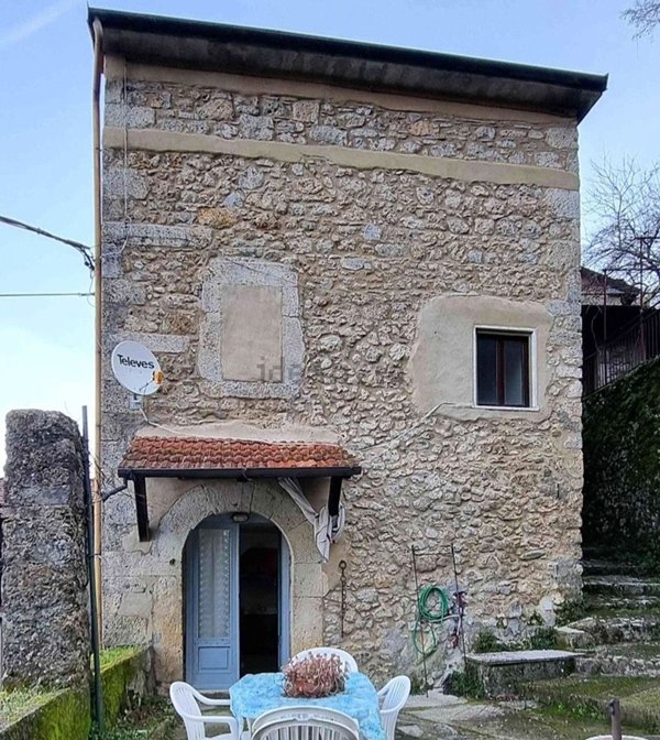 casa semindipendente in vendita a Fivizzano