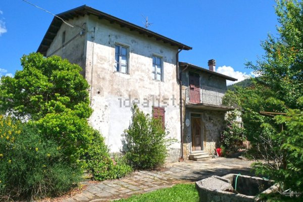 casa indipendente in vendita a Fivizzano