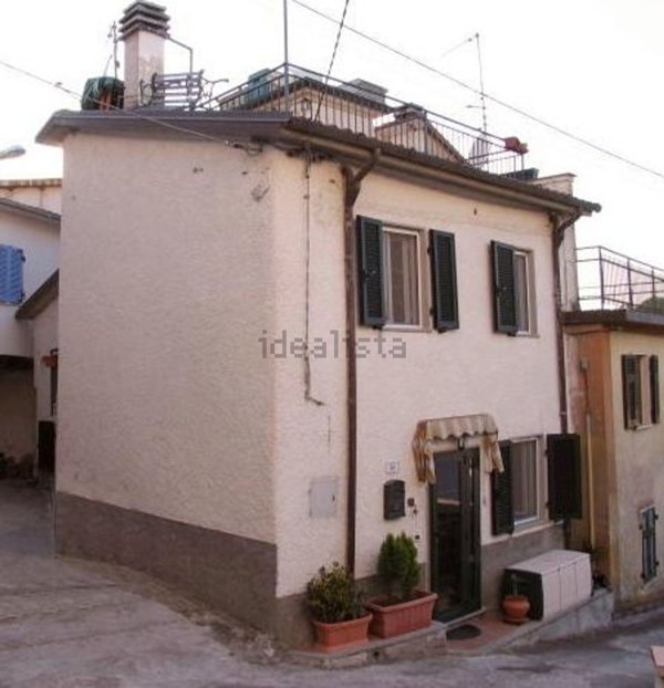 casa indipendente in vendita a Fivizzano