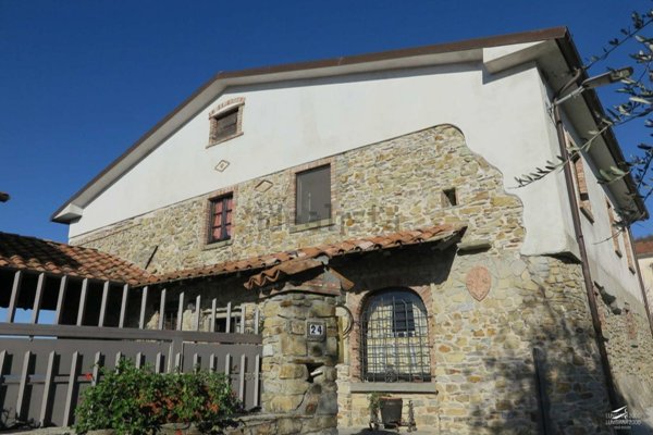 casa indipendente in vendita a Fivizzano