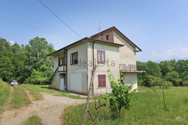casa indipendente in vendita a Fivizzano