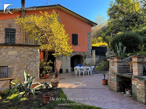 casa indipendente in vendita a Fivizzano