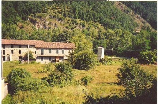 casa indipendente in vendita a Fivizzano