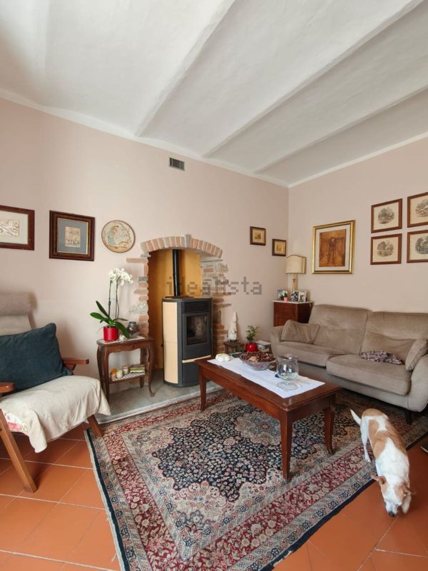 casa indipendente in vendita a Fivizzano in zona Isolano
