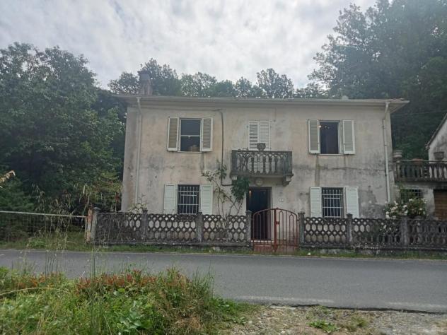 casa indipendente in vendita a Fivizzano