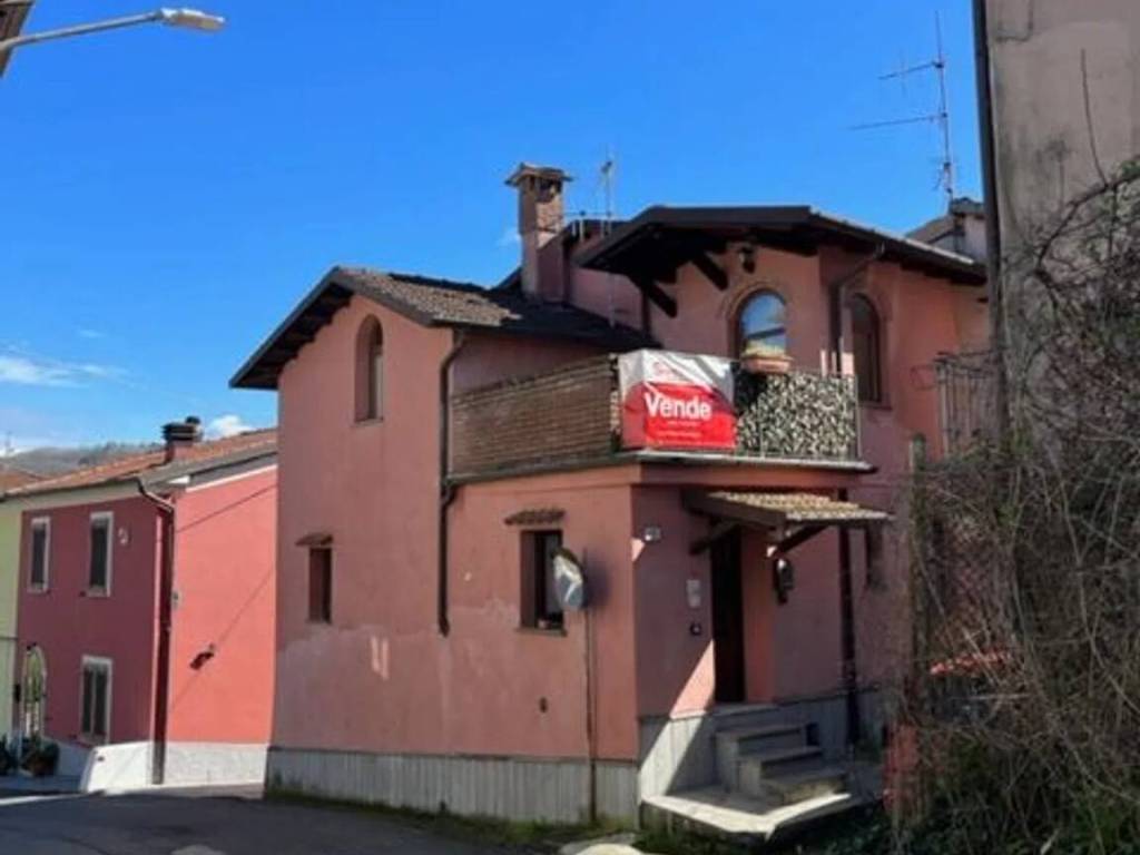 appartamento in vendita a Fivizzano in zona Ceserano