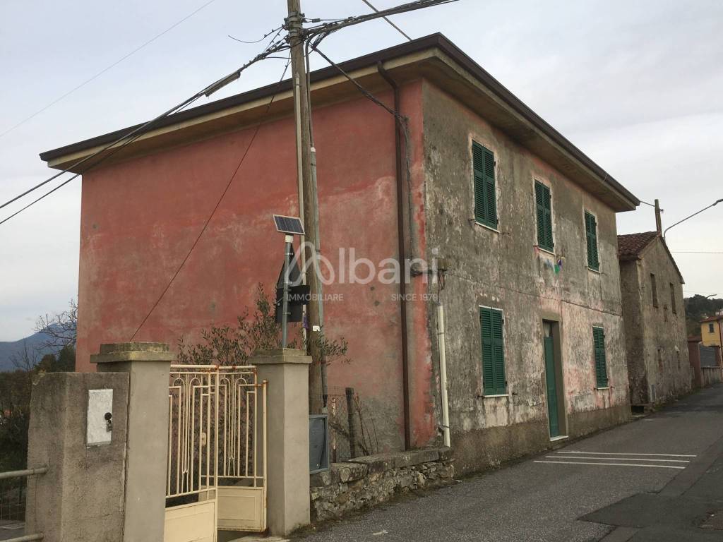 casa indipendente in vendita a Fivizzano in zona Ceserano