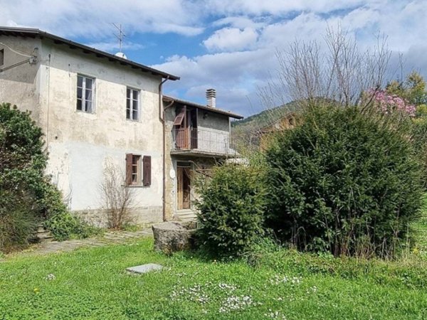 casa indipendente in vendita a Fivizzano