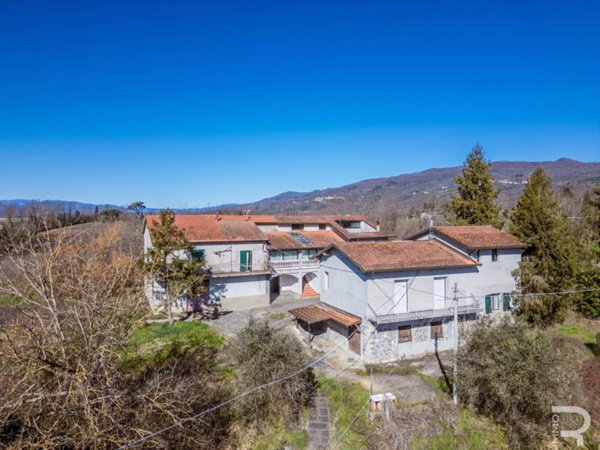 locale di sgombero in vendita a Fivizzano