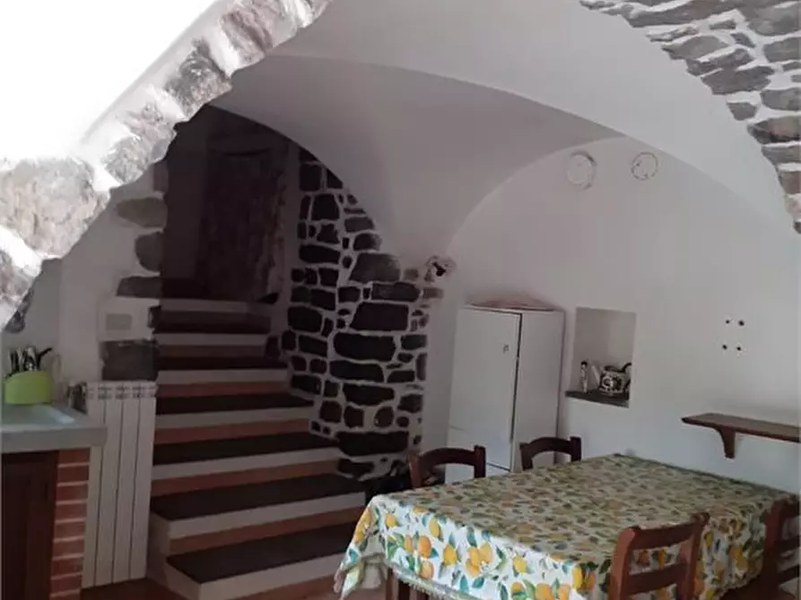 casa semindipendente in vendita a Fivizzano in zona Tenerano