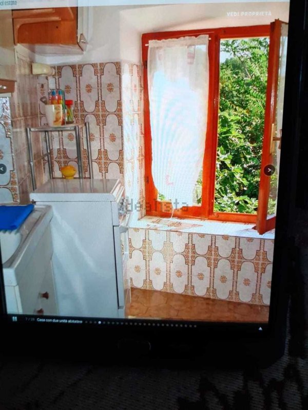 casa indipendente in vendita a Fivizzano in zona San Terenzo