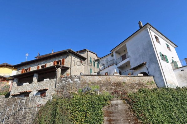 casa indipendente in vendita a Fivizzano