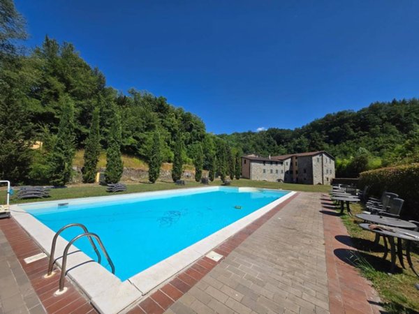 intera palazzina in vendita a Fivizzano in zona Pò